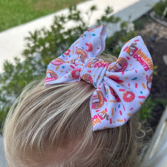 Handmade Bows - Picture 14 of 15